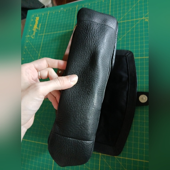 EUC Coach black and brown pebbled leather handbag - Picture 4 of 13